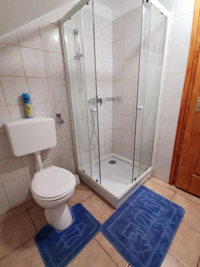 Kis Rigo Vendeghaz Hotel Salgótarján Exterior foto