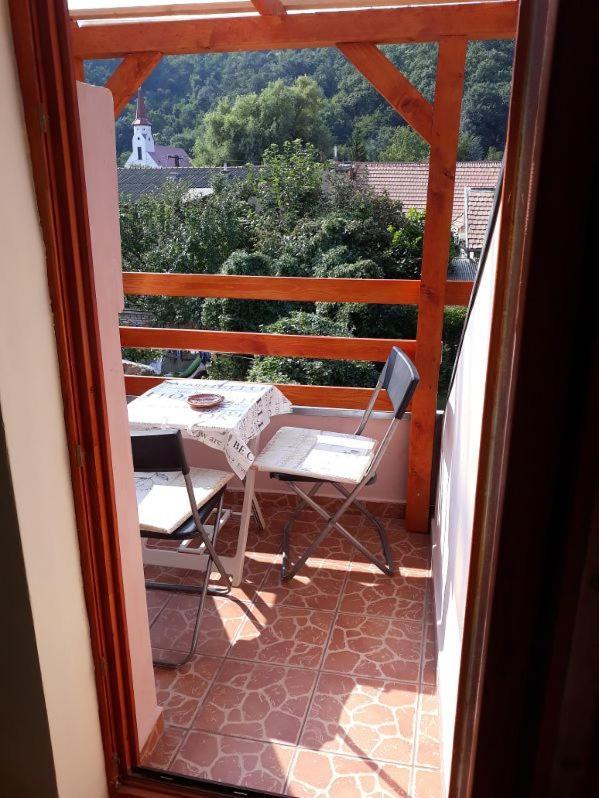 Kis Rigo Vendeghaz Hotel Salgótarján Exterior foto